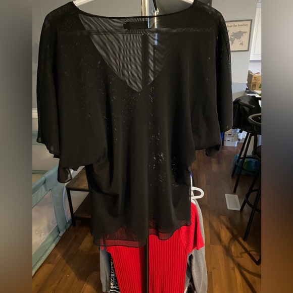 BLACK LILIBLEU SHEER SHORT SLEEVE WITH MAT SEQUENCE FRONT - Picture 2 of 6